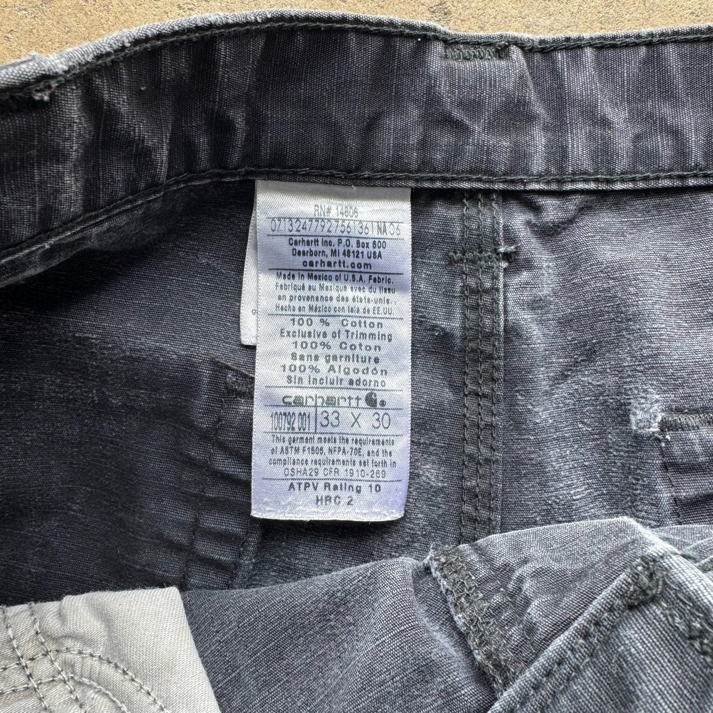 carhartt Black vintage Cargo pants size 33x30