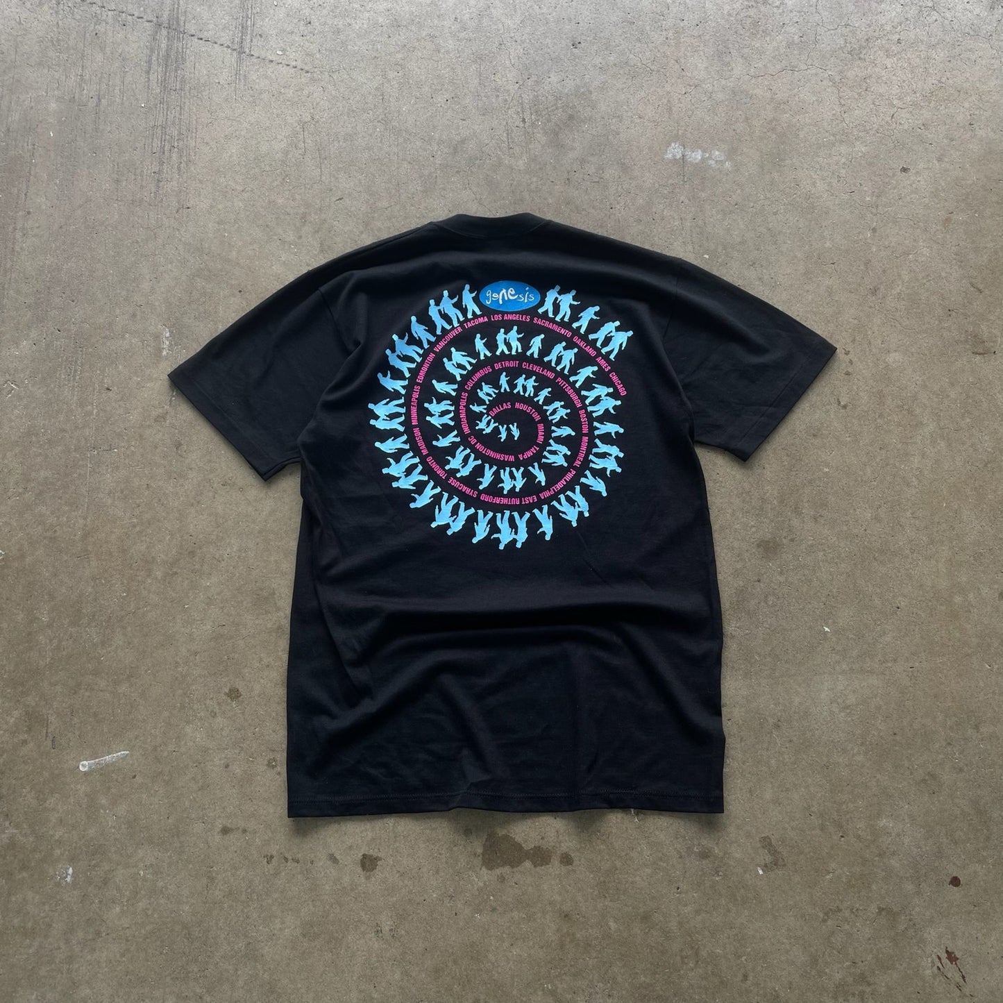 Genesis 1992 We Cant Dance tour t-shirt size Large
