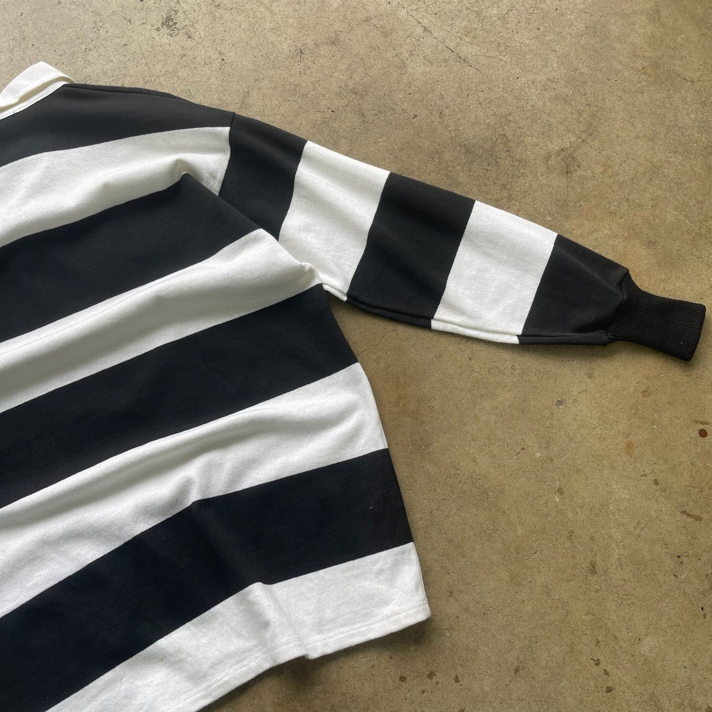 Vintage The WHO 1989 Striped Brockum Rugby Style Shirt Size Large (Very Rare)