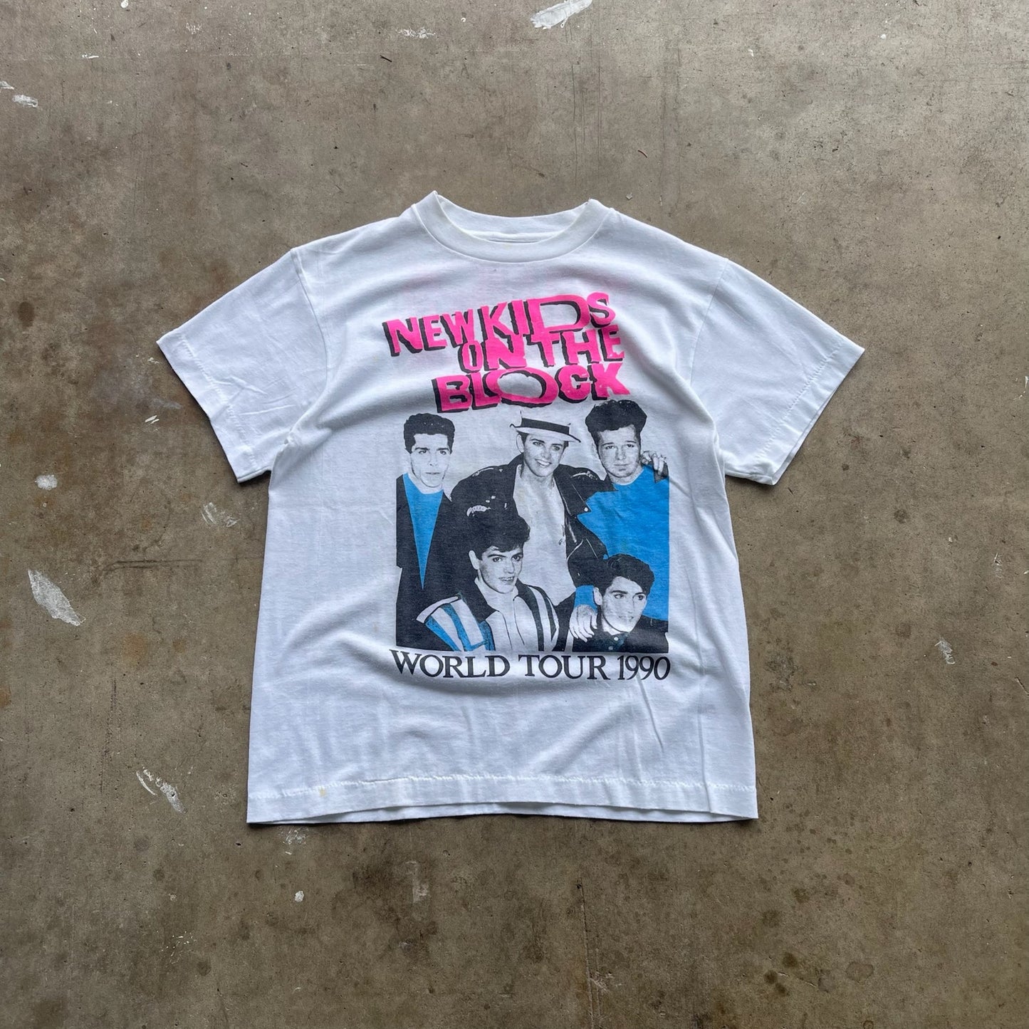 New Kids on the Block World Tour 1990 t-shirt Size L-XL