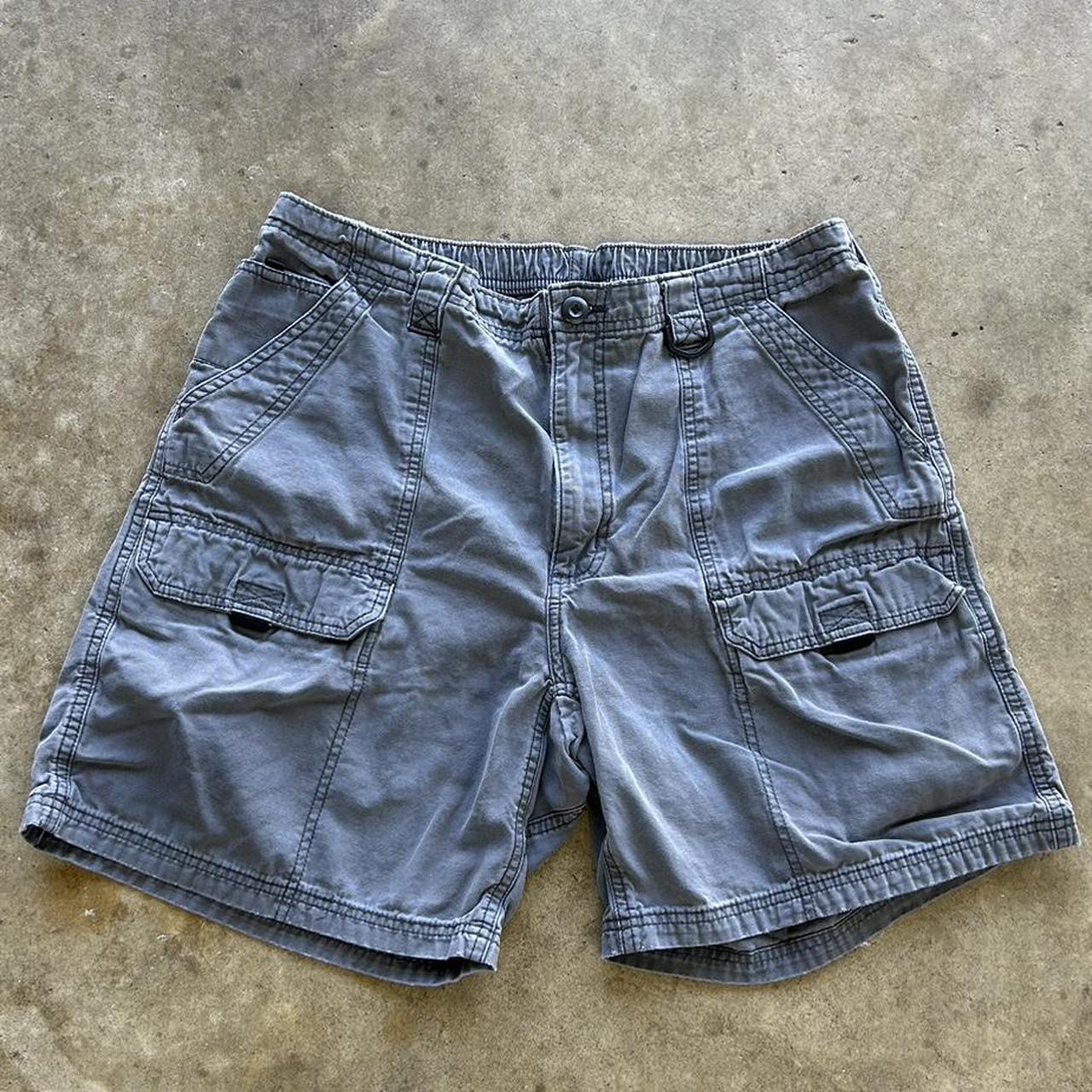 Men's Vintage Grey Wrangler Cargo Shorts Size 36
