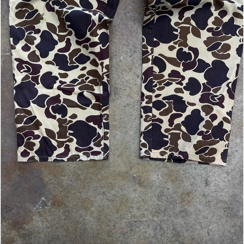 Men’s True Vintage Desert Camo chino Pants size Large