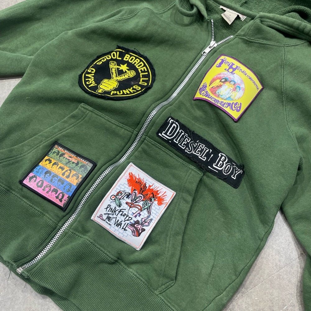 Vintage green hoodie with some awesome Vintage Band patches size youth Medium