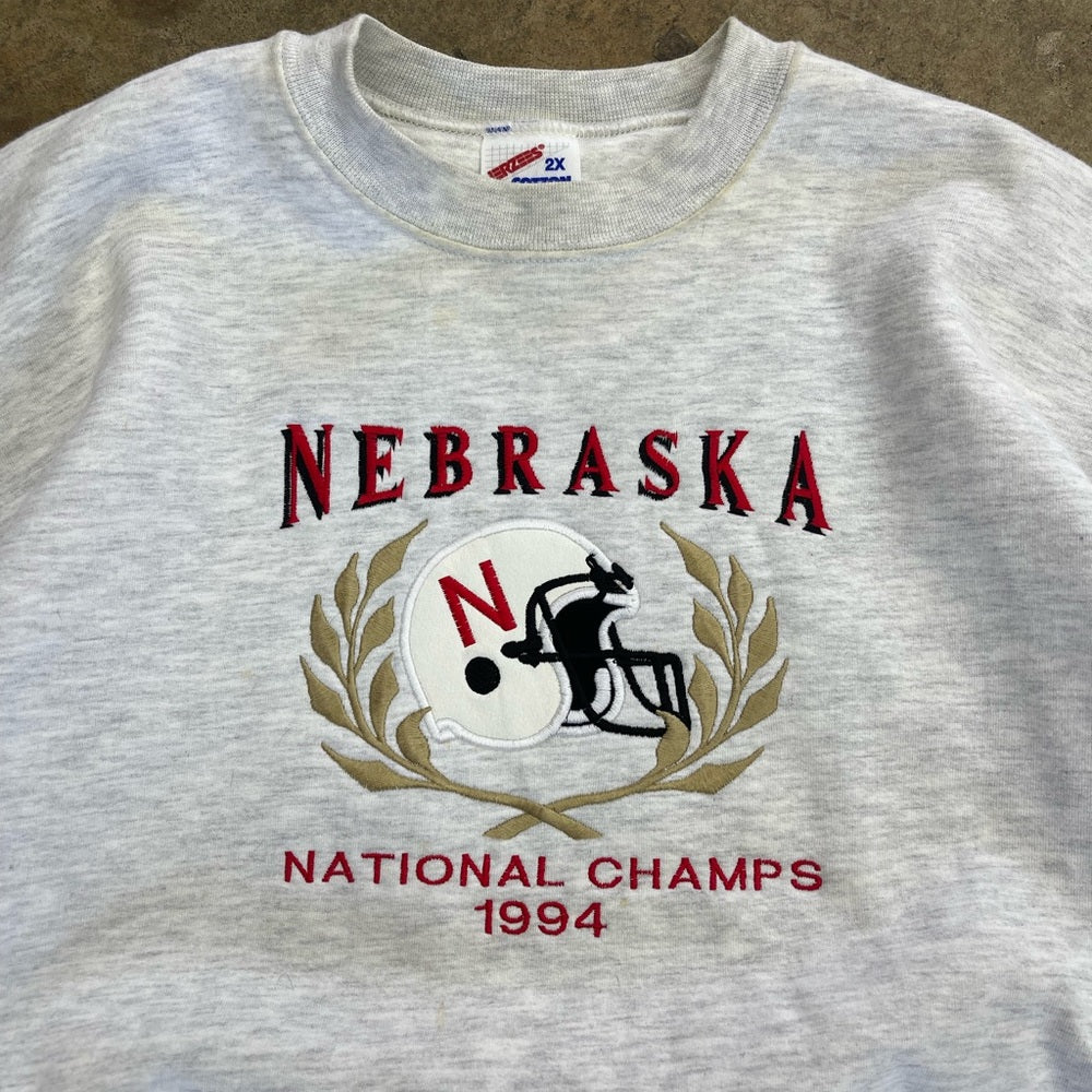 Men’s vintage 1994 fully embroidered Nebraska cornhuskers crewneck size XXL
