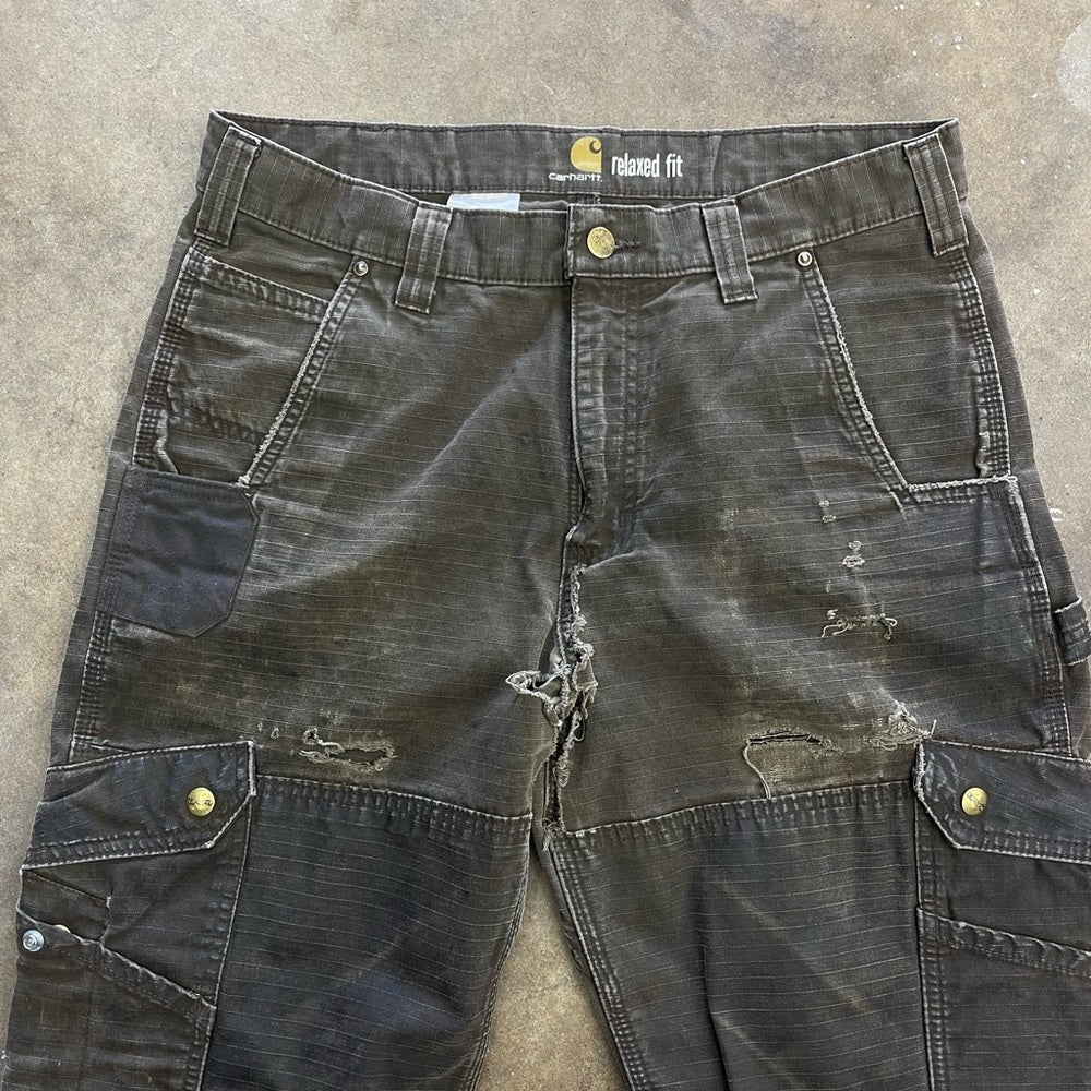 Men’s Dark brown Carhartt utility double knee cargo pants 32x34 (thrashed)