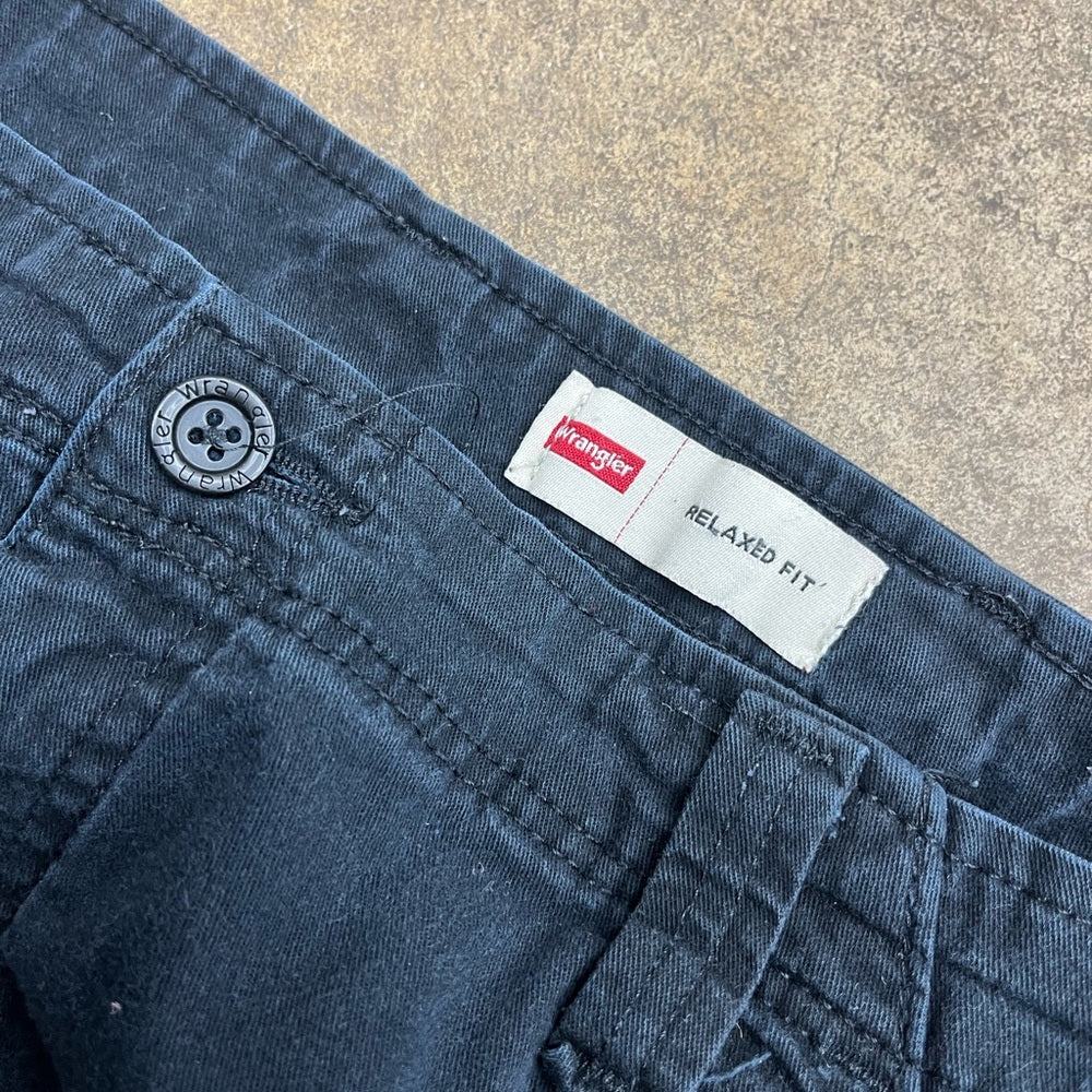 Men’s vintage Wrangler cargo pants size 34x32