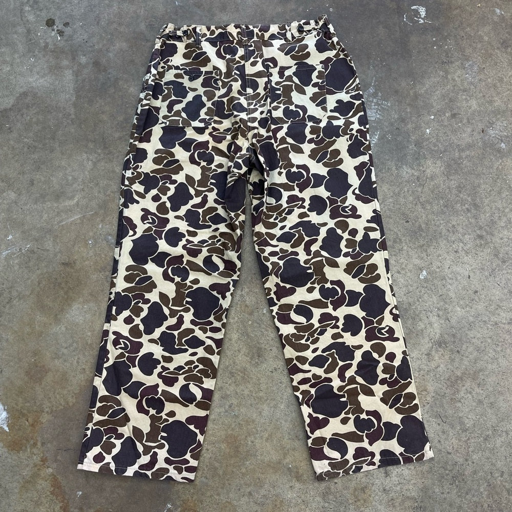 Men’s True Vintage Desert Camo chino Pants size Large
