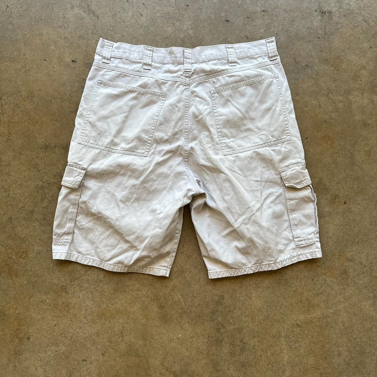 Men's Vintage 90's White Wrangler Cargo Shorts Size 36