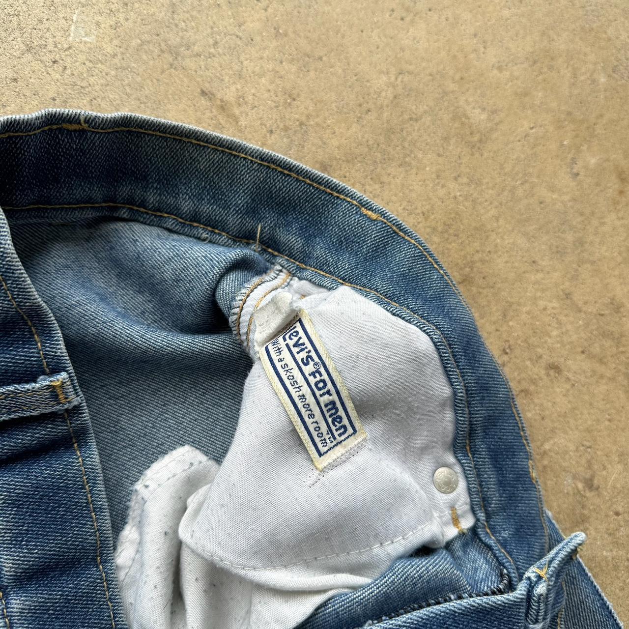 Vintage 90s Orange tab Levi Blue jeans Size 32'