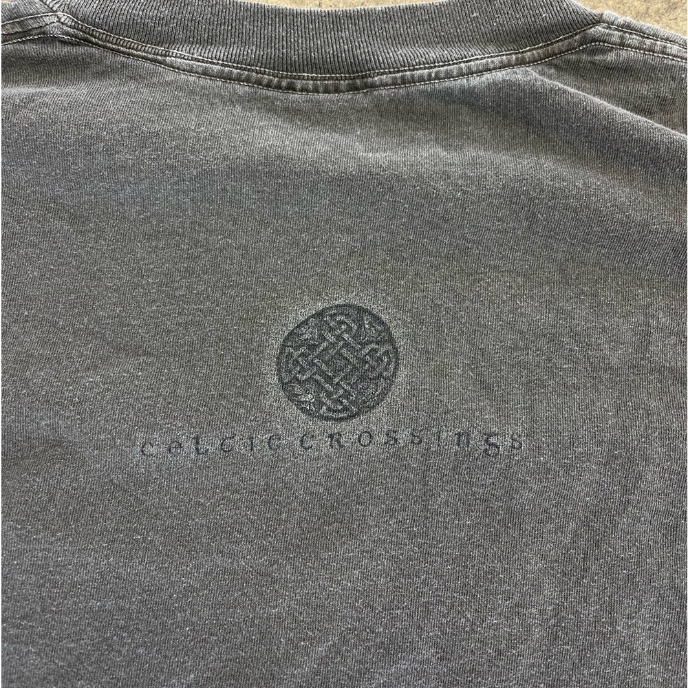 Vintage 1993 Celtic Shield faded T-shirt size Large
