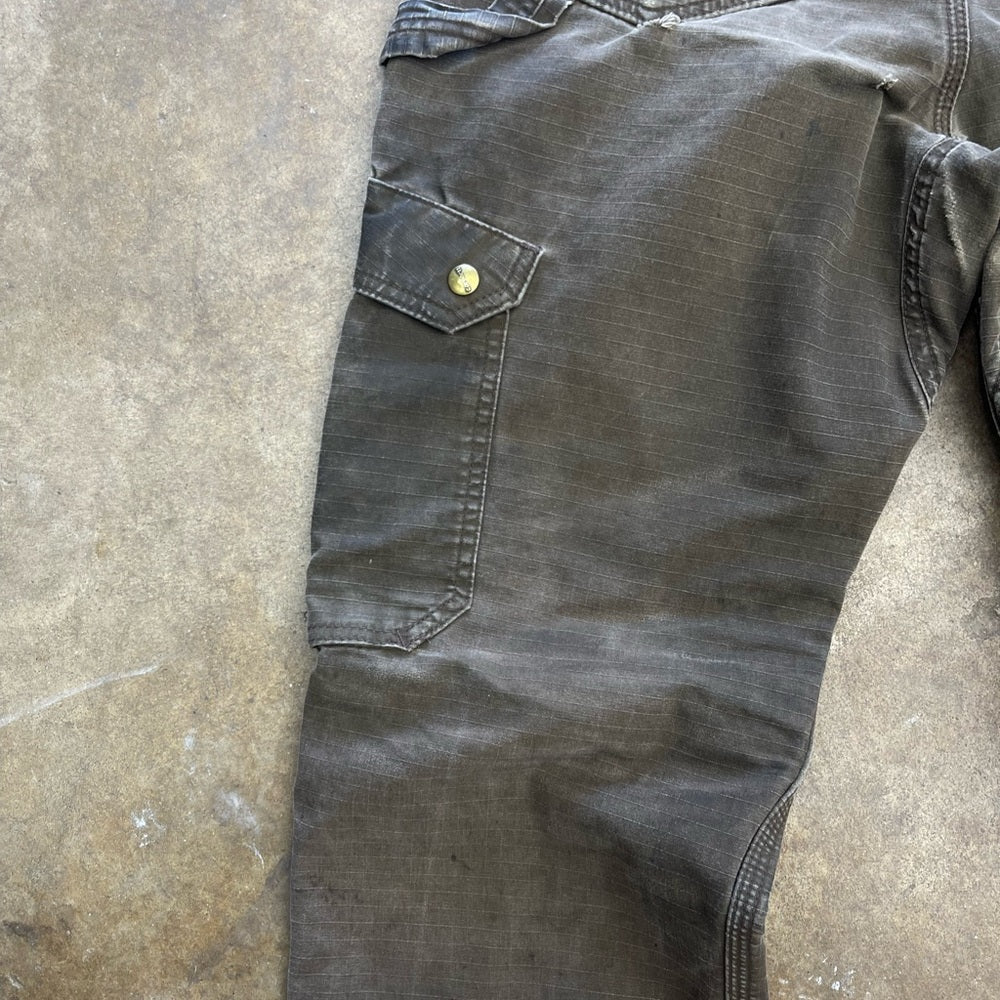 Men’s Dark brown Carhartt utility double knee cargo pants 32x34 (thrashed)