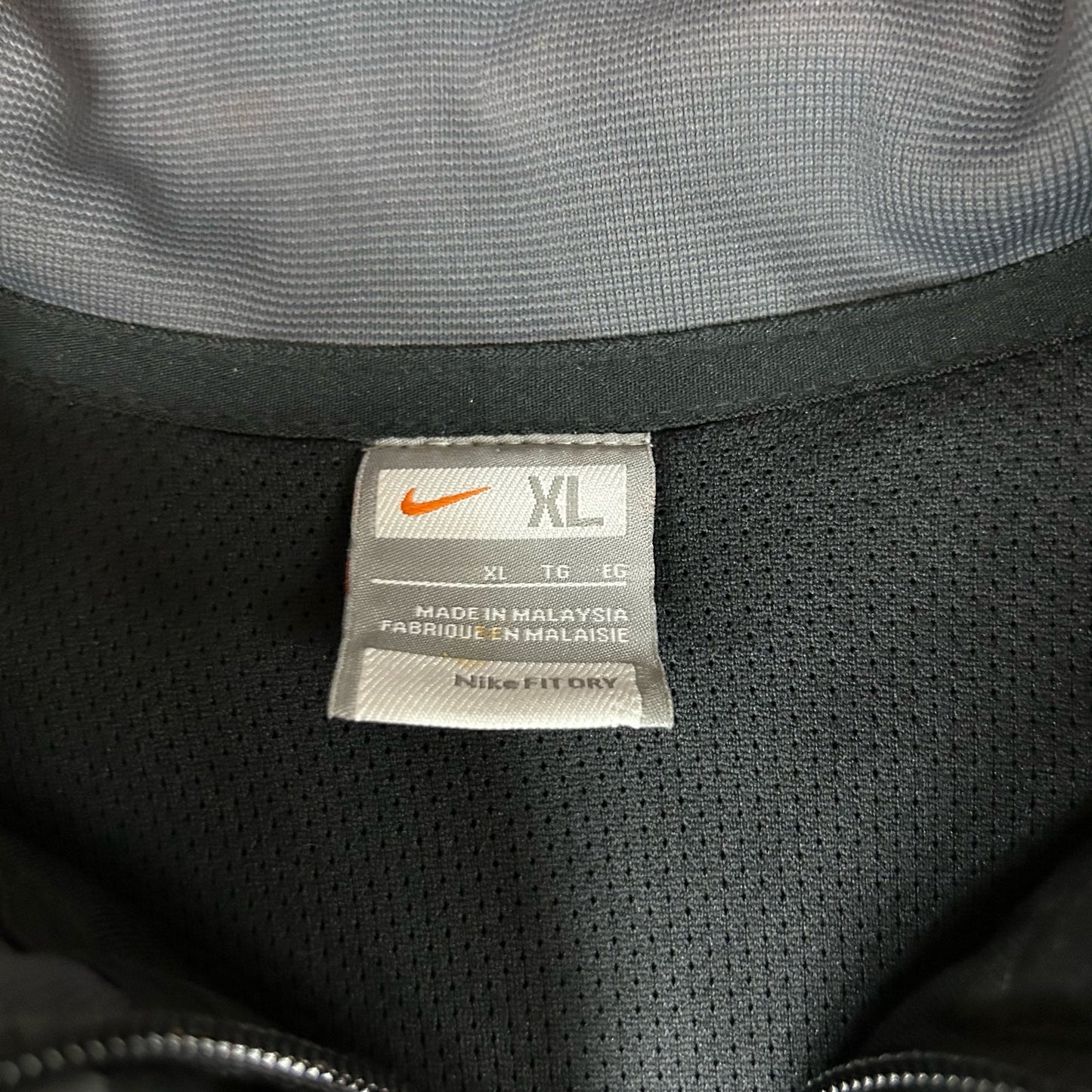 Men's Y2K Nike Zip-up Size XL