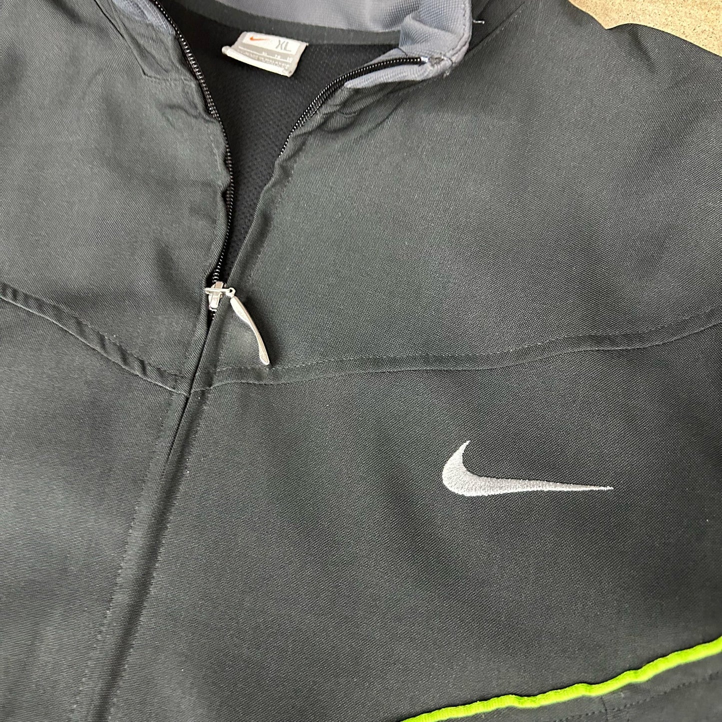 Men's Y2K Nike Zip-up Size XL