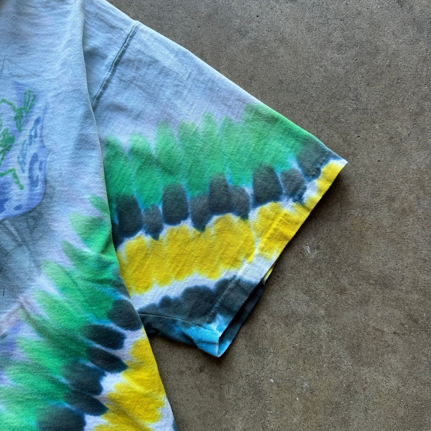 Vintage 1997 World Cup Soccer Greatful Dead Tie-Dye Dead Headers Lighting On the Draw T Shirt