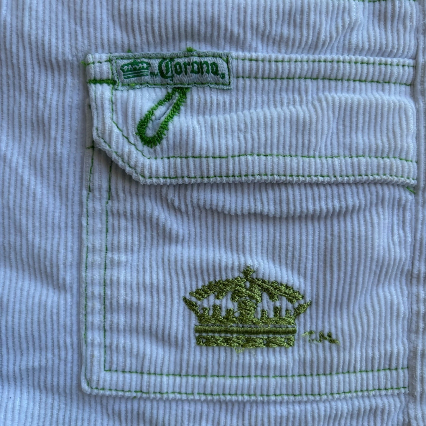 Women's Y2K Corona Corduroy Shorts Size Large