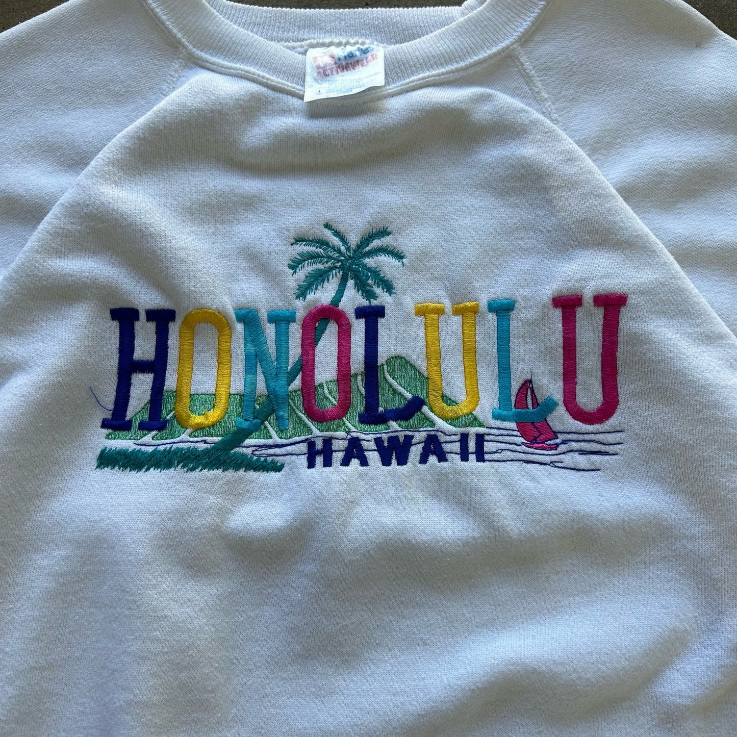 Vintage 1990s 90s Honolulu Hawaii Hawaiian Island Embroidered Surf Sea Hanes Crewneck