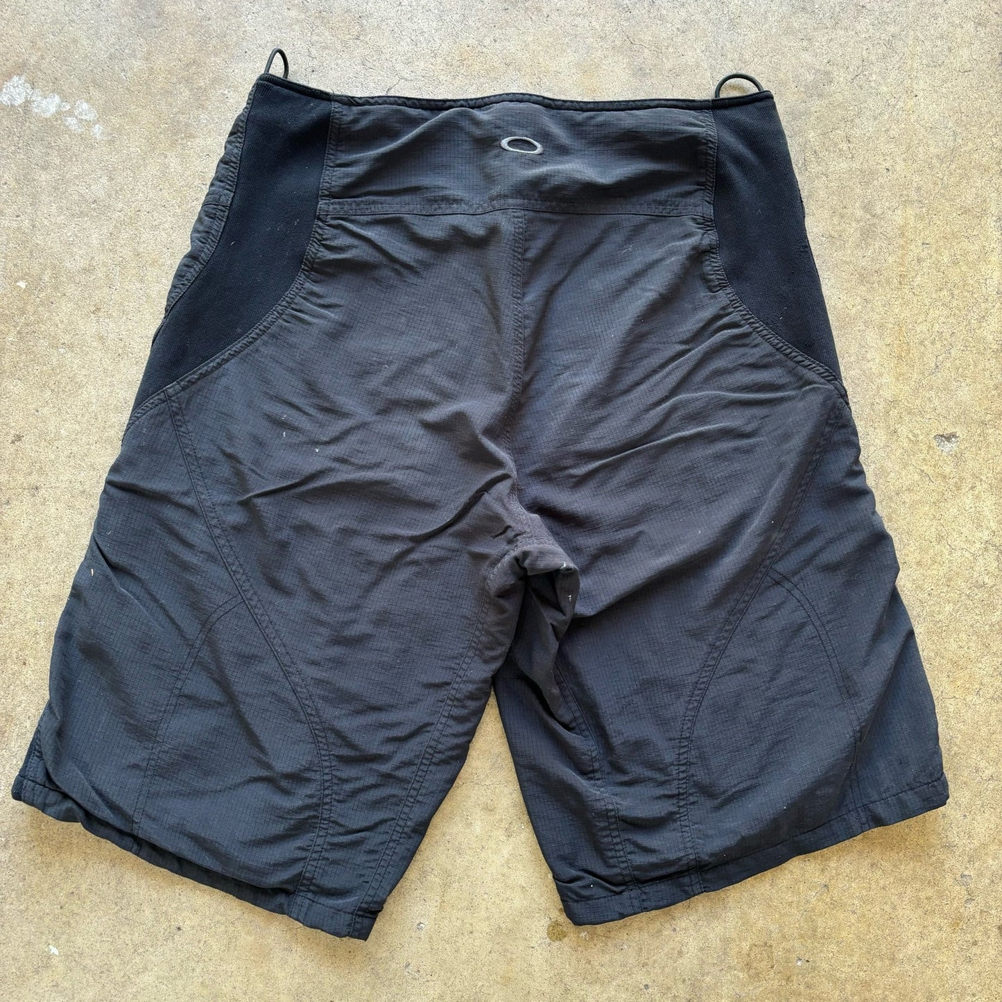 Oakley Black MTB Active Shorts (2000s) men's Size Large