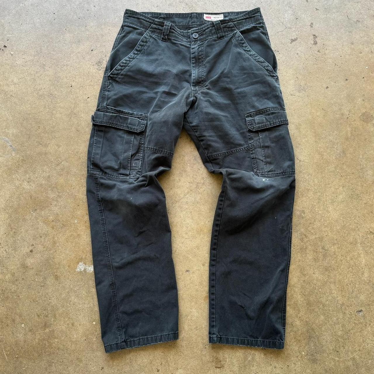 Wrangler Faded Black cargo pants Size 32x32