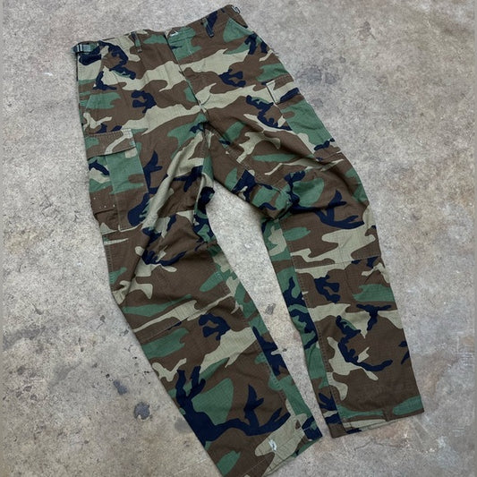 Men’s Vintage 90s Military double knee camo cargo pants size medium long