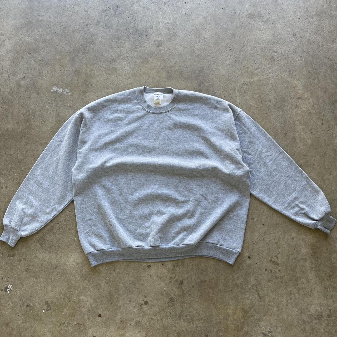 Vintage grey blank crewneck on the jerzees tag size 3XL