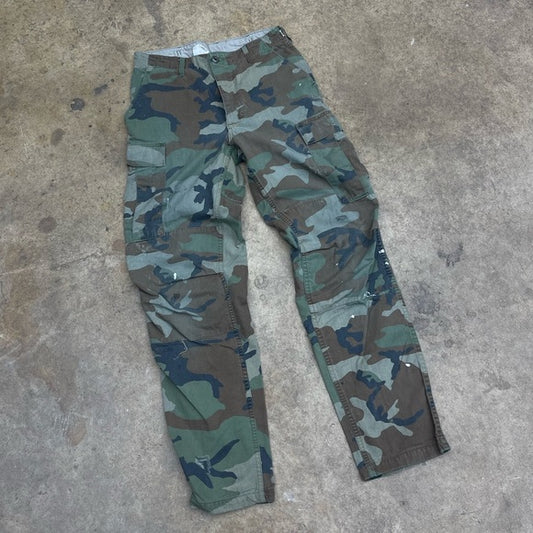 Men’s vintage 90s camouflage double knee camo pants size small long