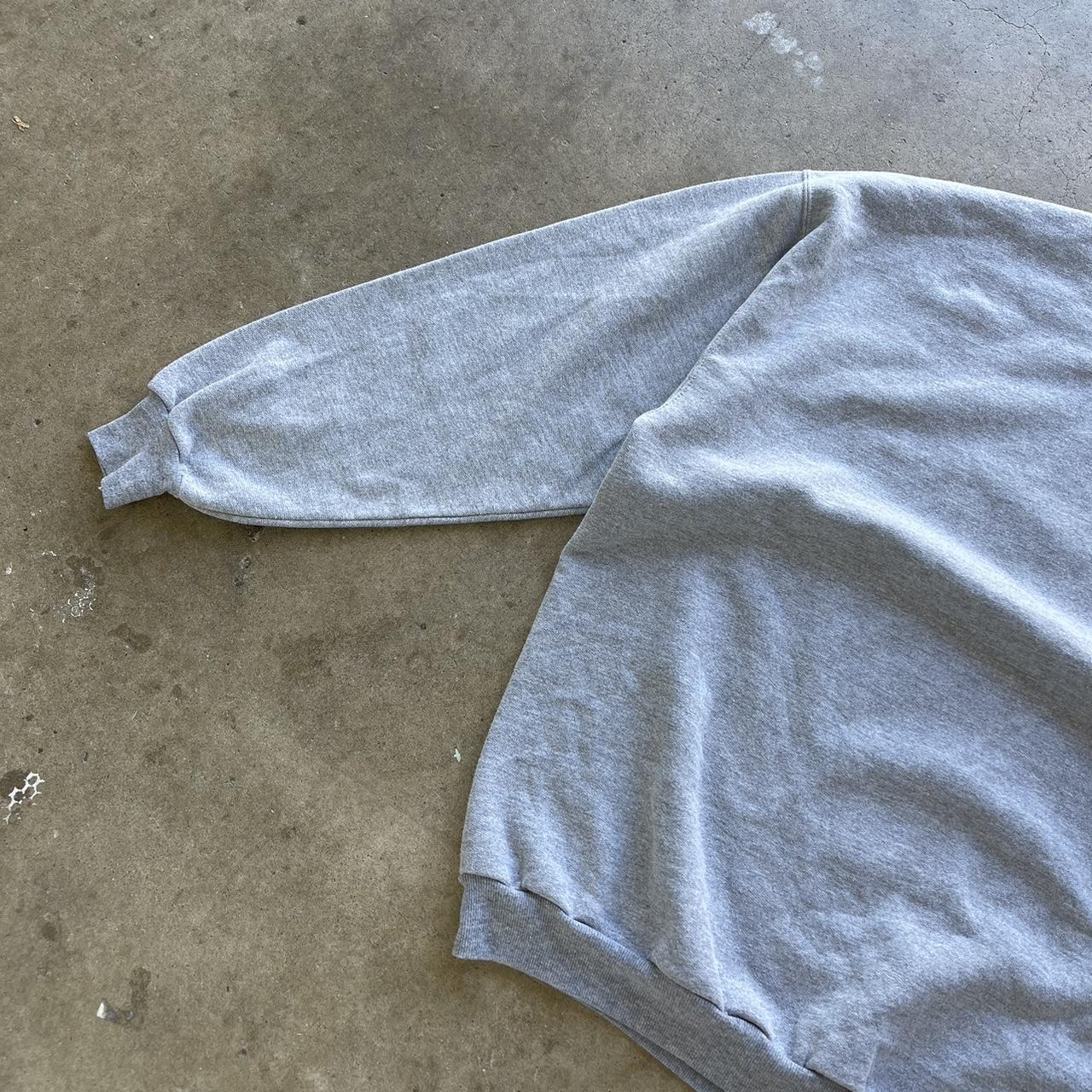 Vintage grey blank crewneck on the jerzees tag size 3XL