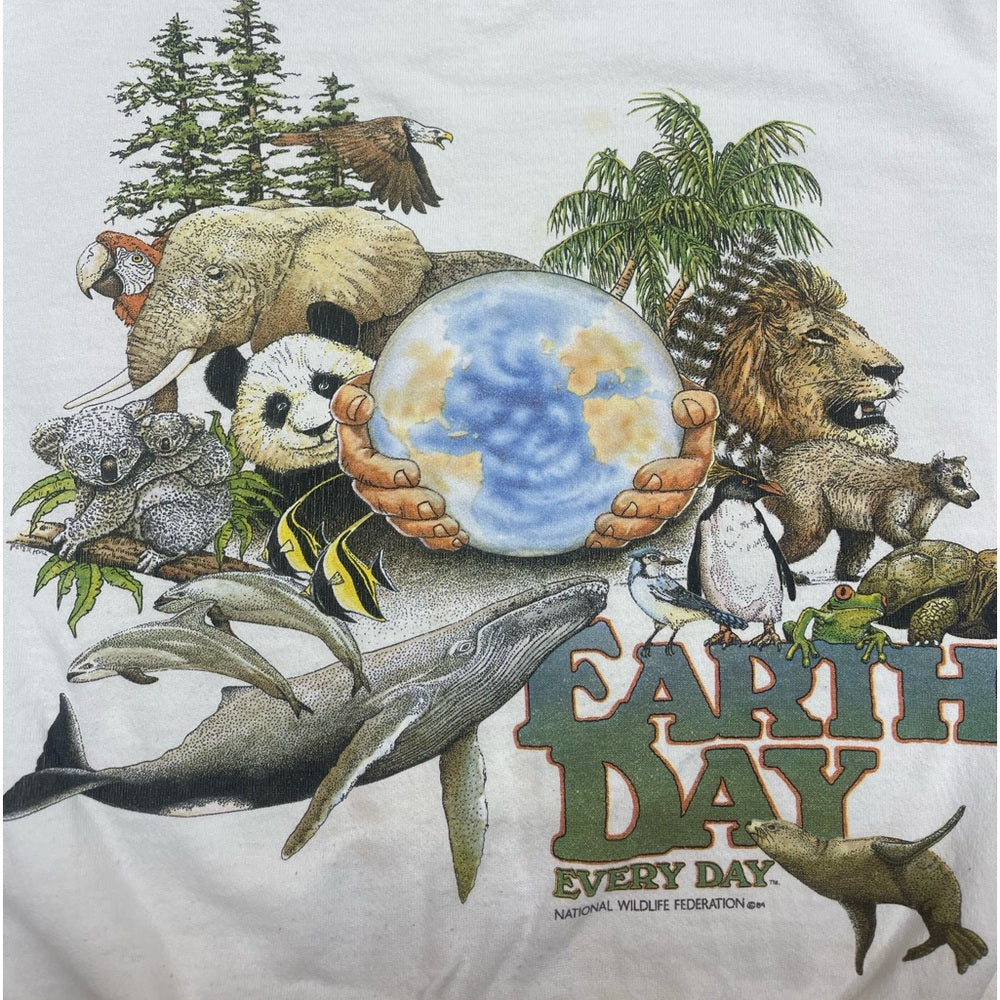 Men's Rare Vintage 1989 Earth day Graphic Crewneck Size fits L-XL