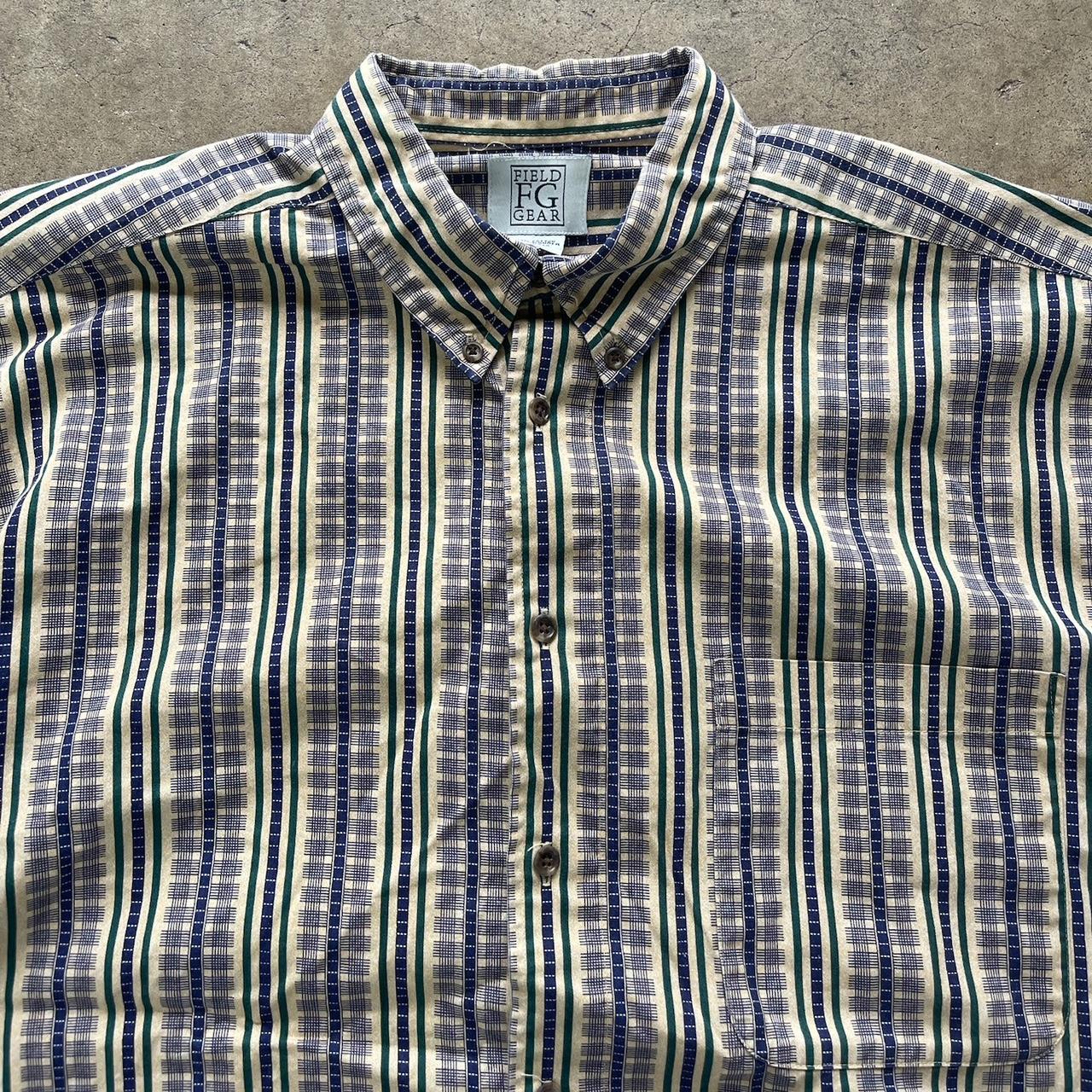 Men’s striped button up pocket shirt size Large