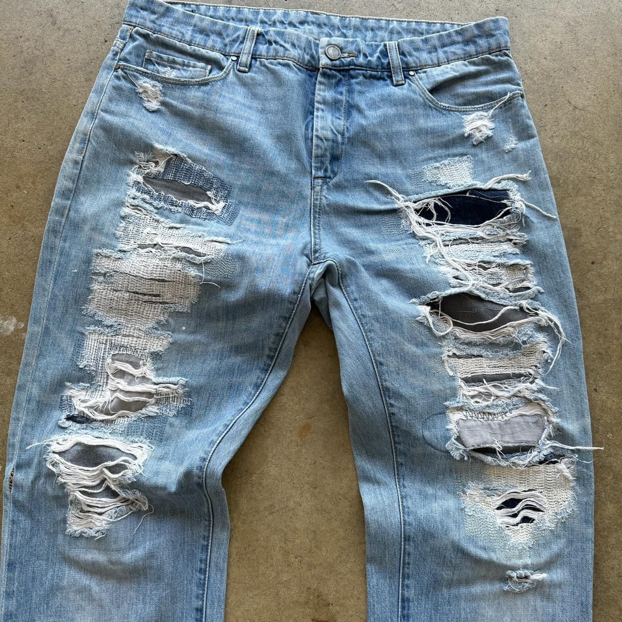 Blank NYC Designer Distressed jeans Waist measures to 17.5'