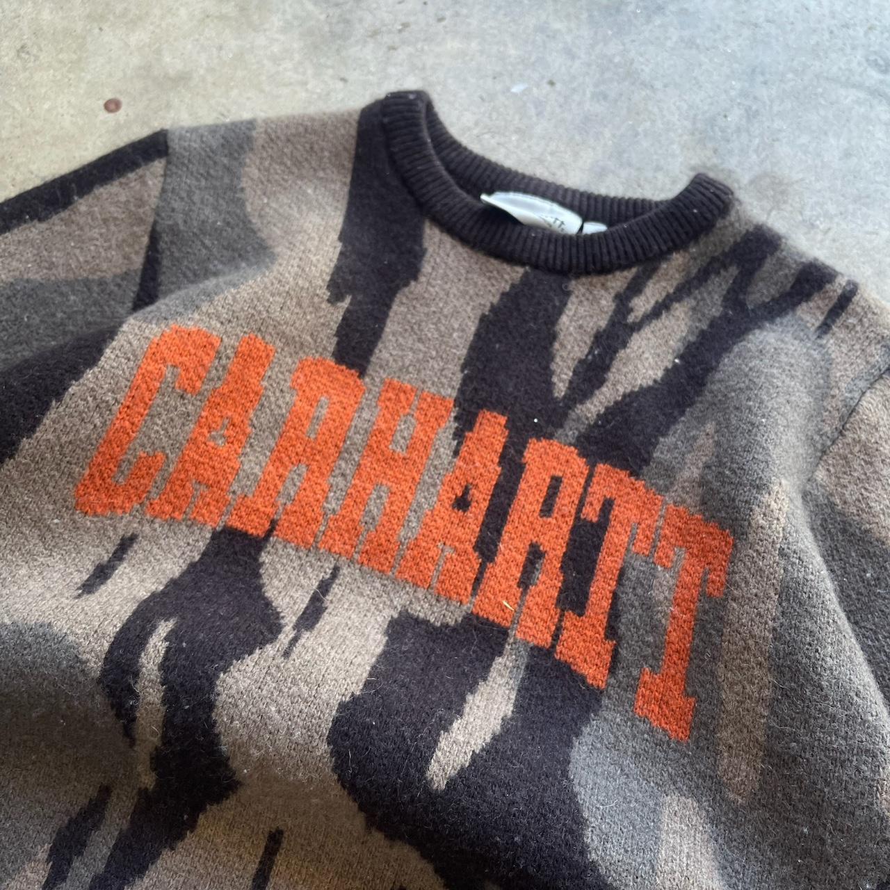 Carhartt WIP University Script Bark Camo Knit Sweater Sizk Design really cool design to the carhartt Lettering