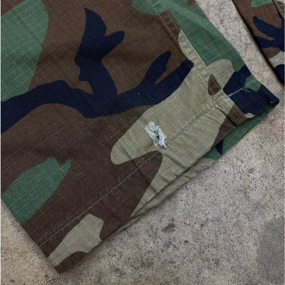 Men’s Vintage 90s Military double knee camo cargo pants size medium long
