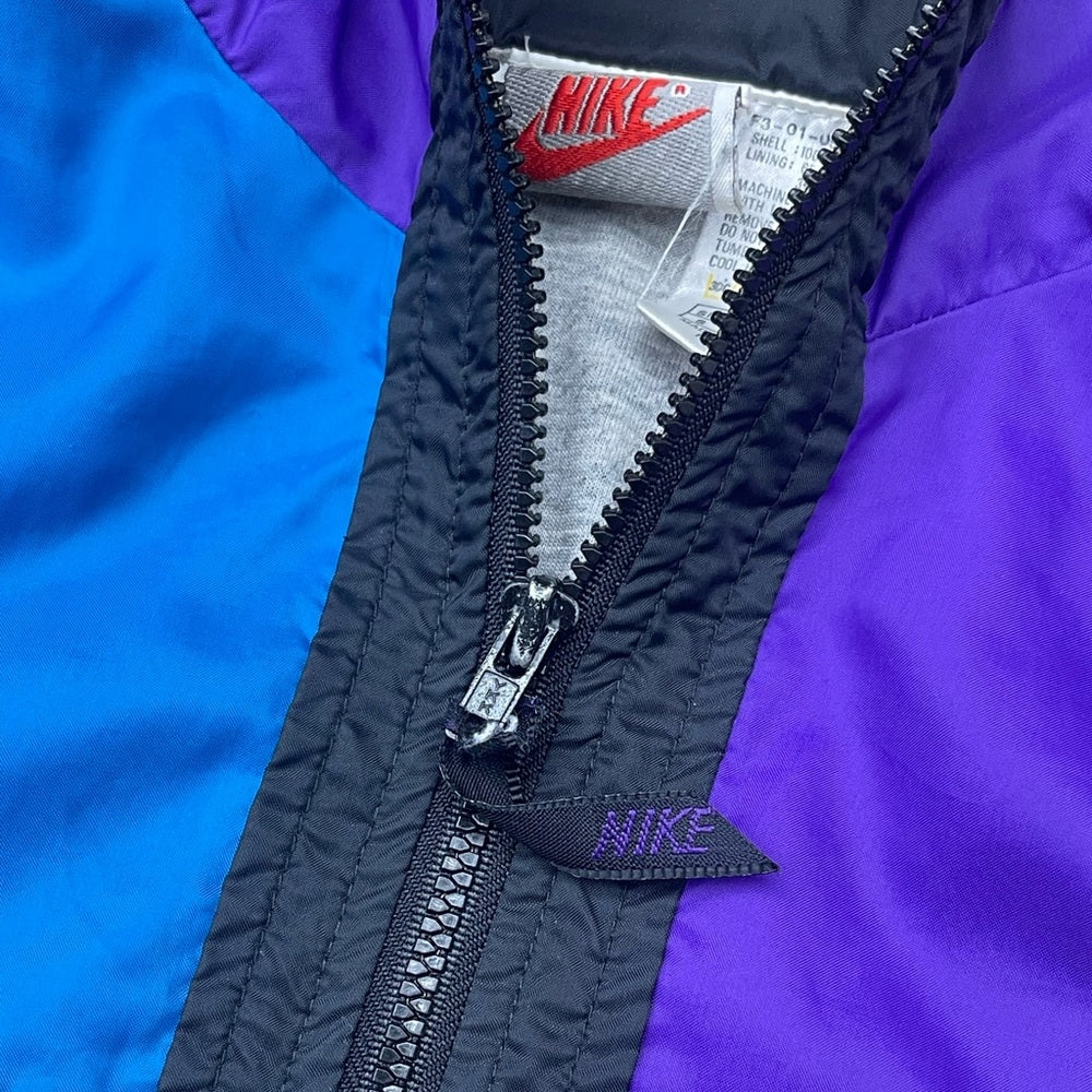 Vintage early 90s Nike windbreaker Size Small