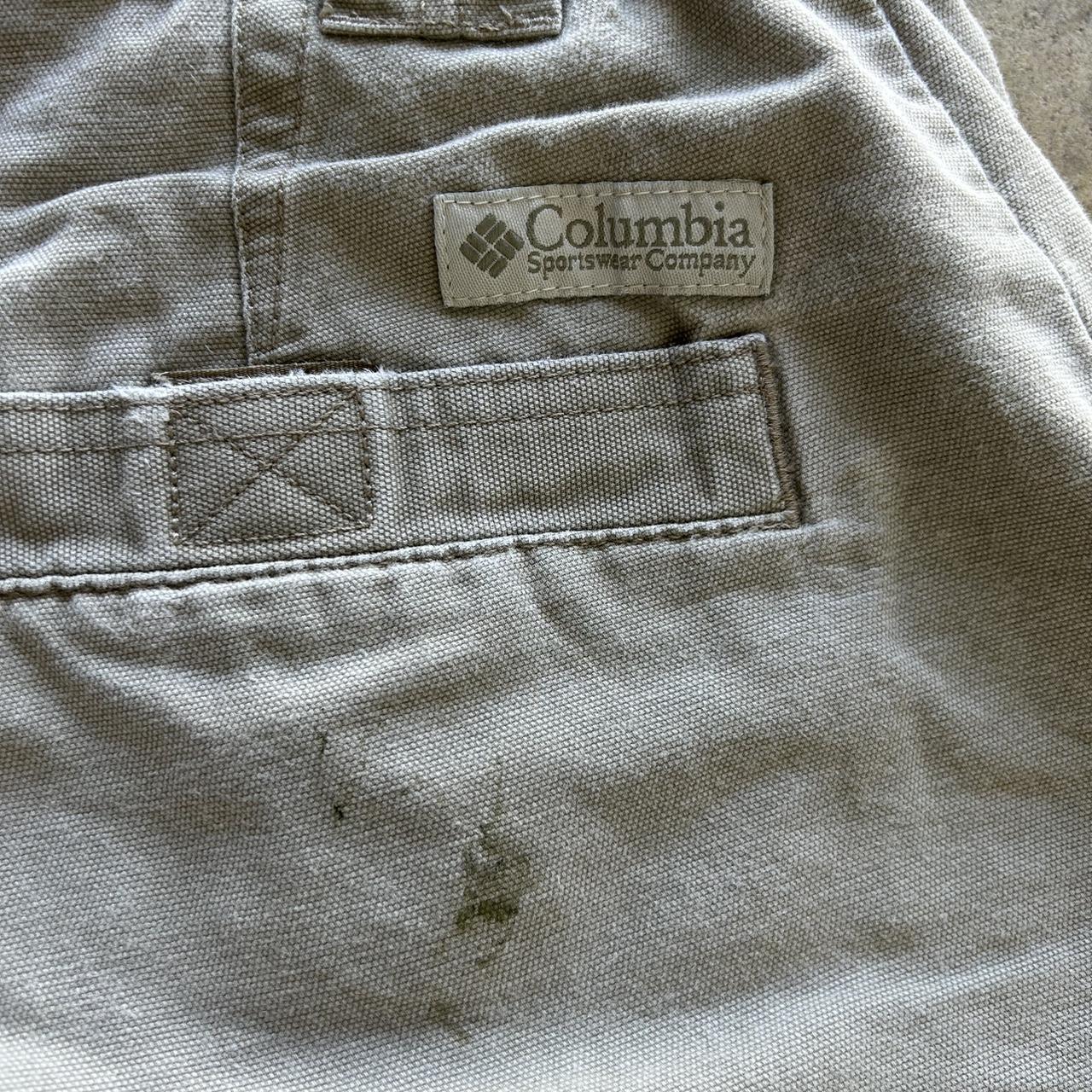 Men's Columbia Outdoor cargo shorts Size 32