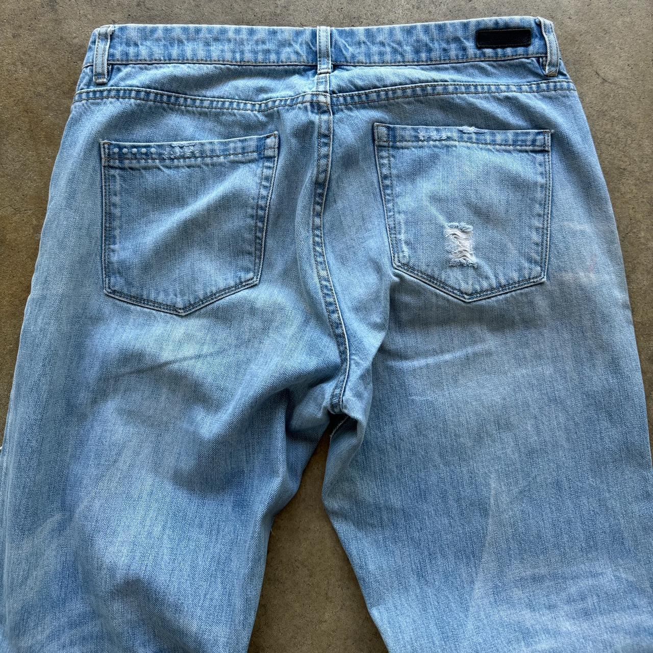 Blank NYC Designer Distressed jeans Waist measures to 17.5'