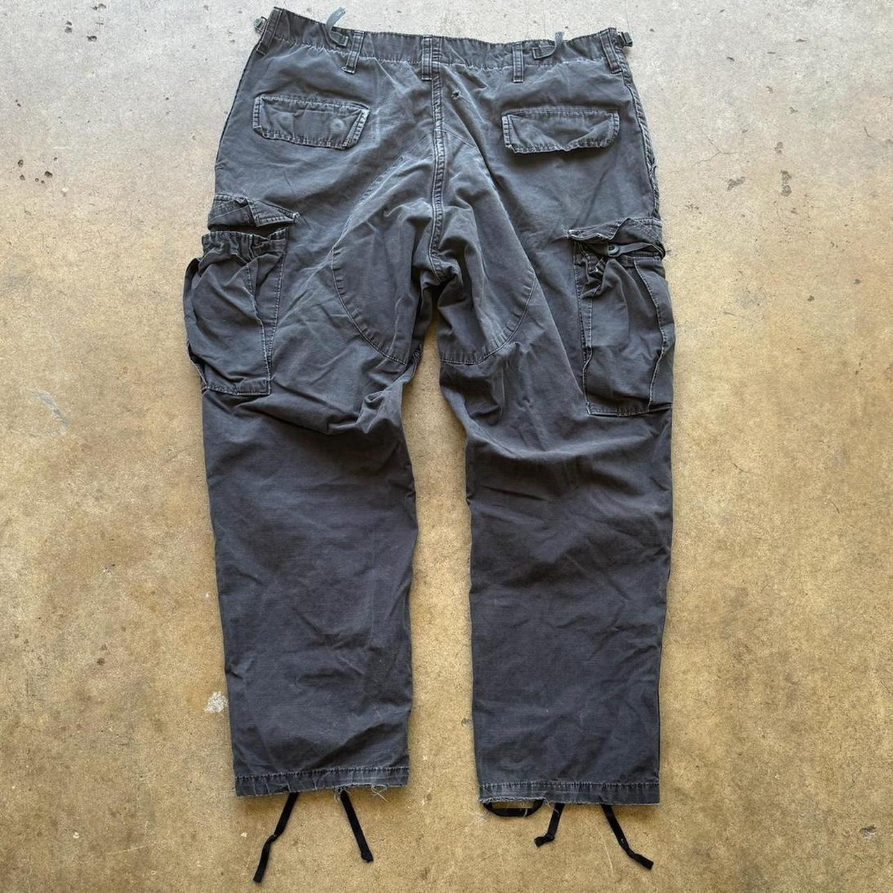 Vintage Propper Cargo pants with a nice faded black Size Large